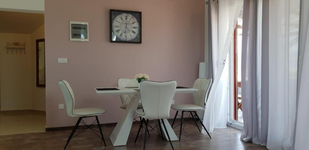 House With Swimming Pool Blue Diamond Appartement Povljana Buitenkant foto
