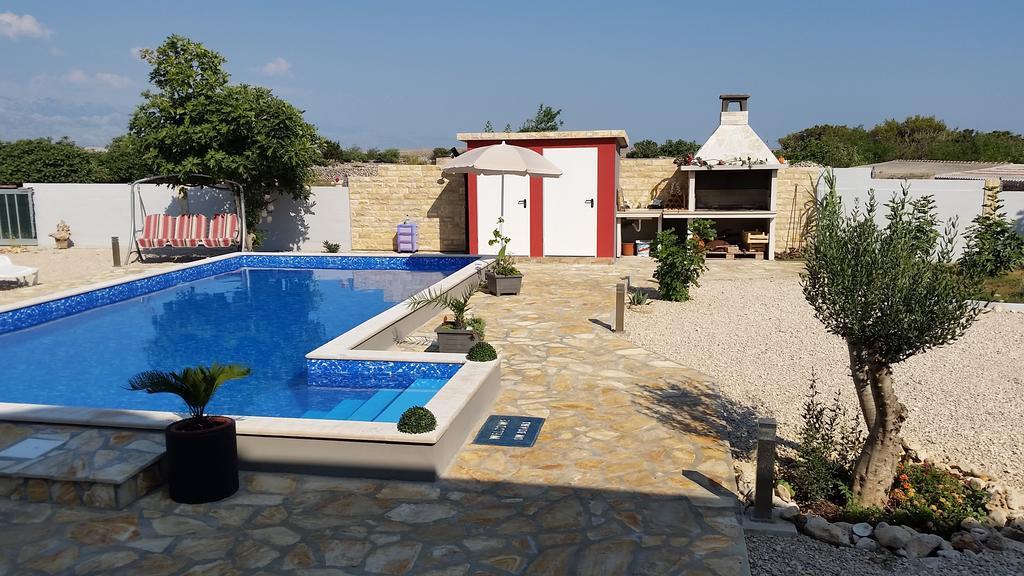 House With Swimming Pool Blue Diamond Appartement Povljana Kamer foto